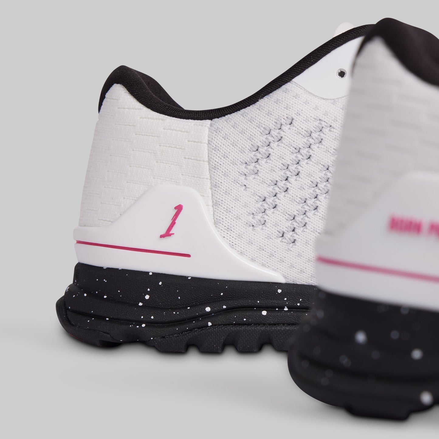 Women's Savage 1 (White/Bubblegum)