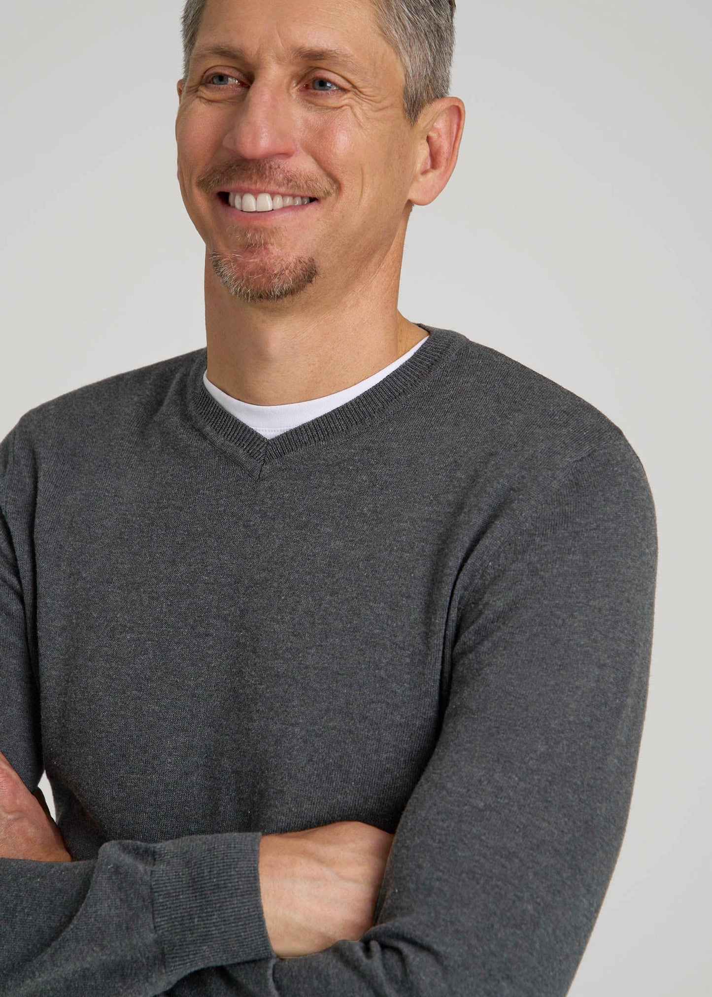Everyday V-Neck Sweater for Tall Men in Charcoal Mix