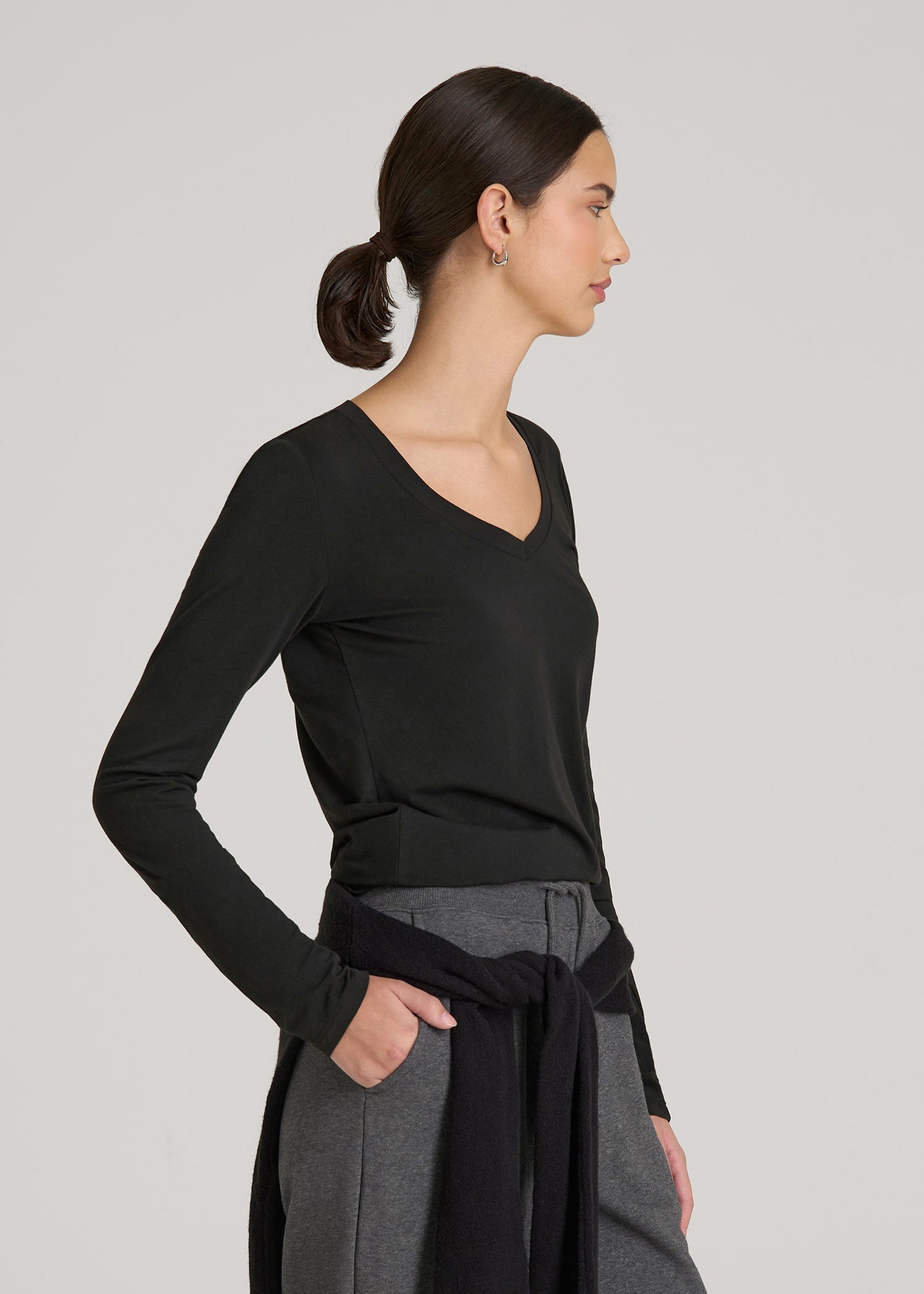 Long Sleeve Scoop V-Neck Tee Shirt for Tall Women in Black