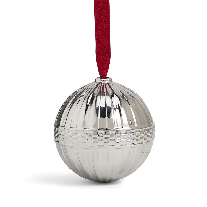 Festive Fluted Ornament Silver